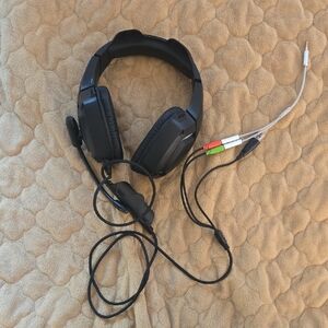 Black Over-Ear Gaming Headset with Microphone